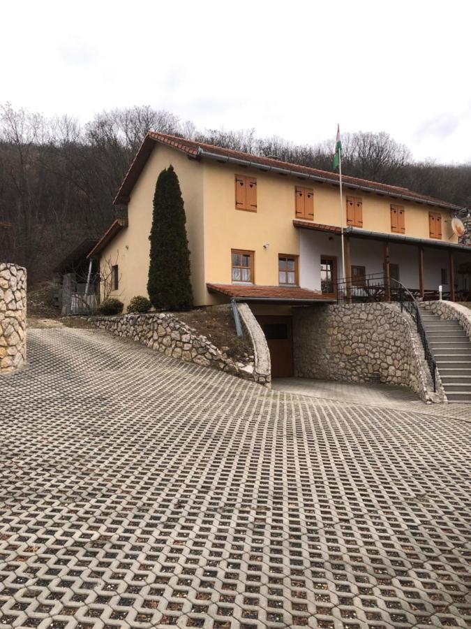 Judit Vendégház Sümeg Exterior foto