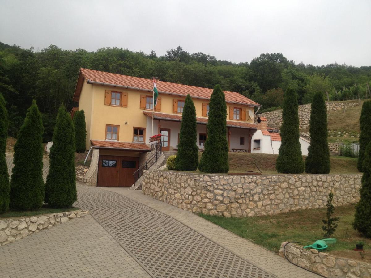 Judit Vendégház Sümeg Exterior foto